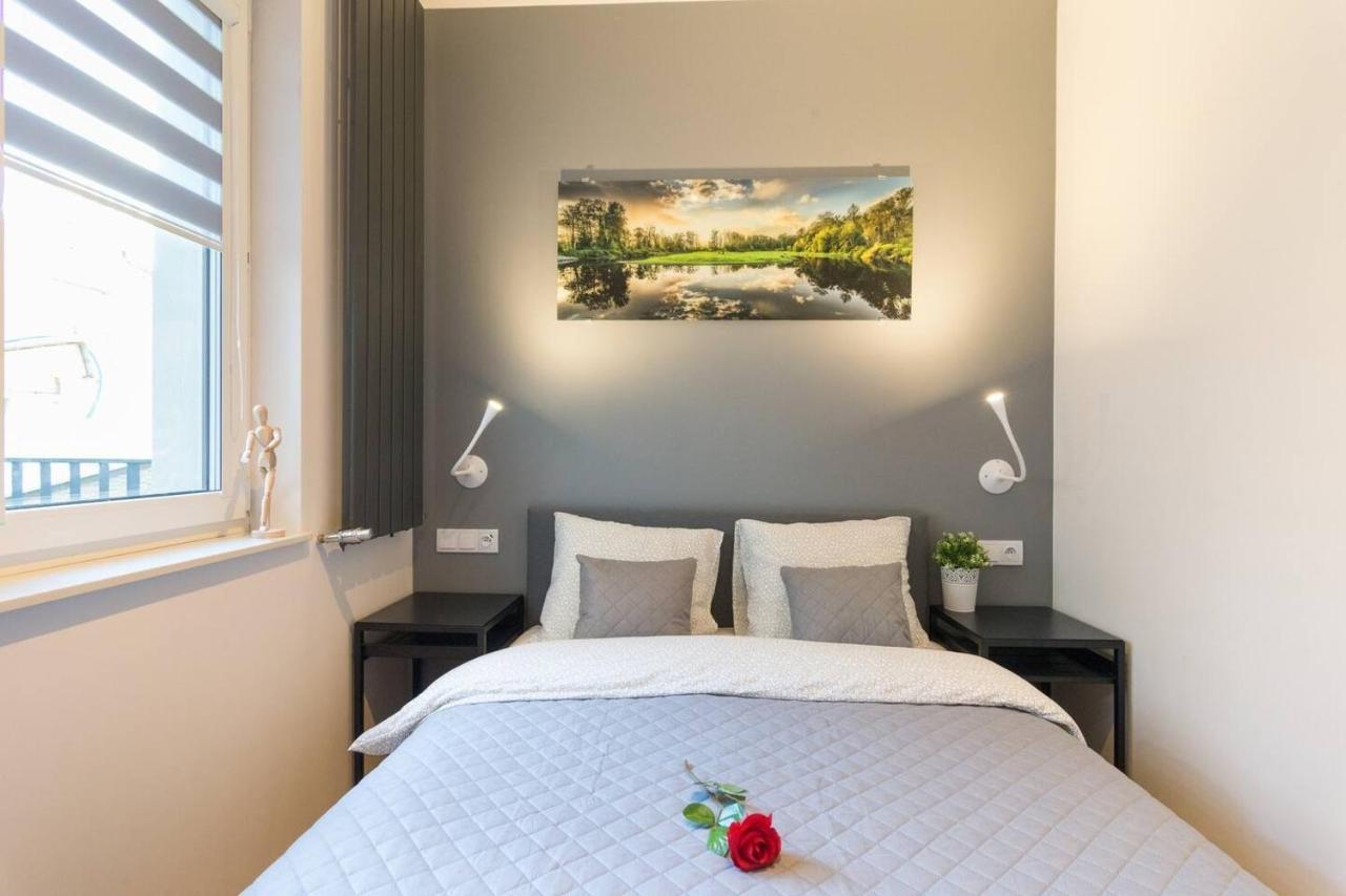 Cozy Apartment With Garden Prestigious Location Краков Экстерьер фото