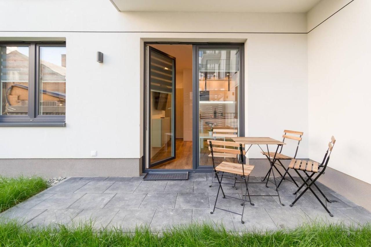Cozy Apartment With Garden Prestigious Location Краков Экстерьер фото